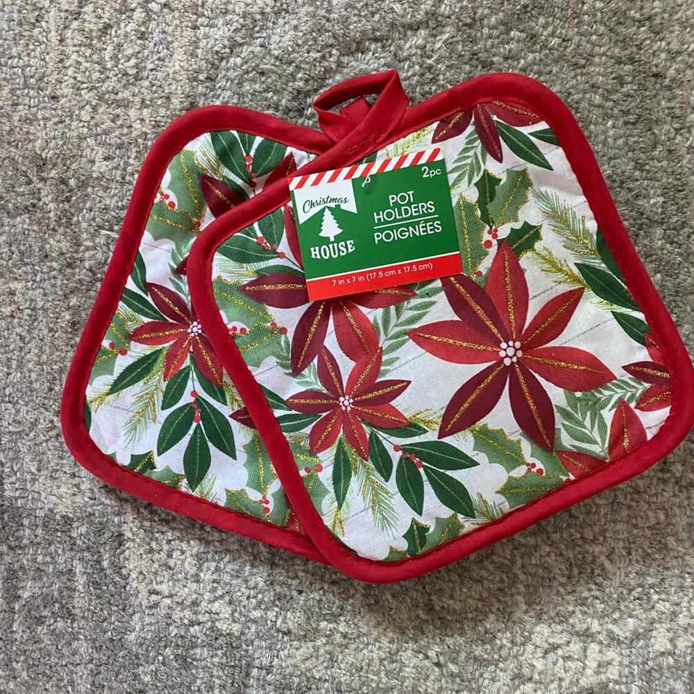 NWT 2 Pack Christmas Pot Holders
